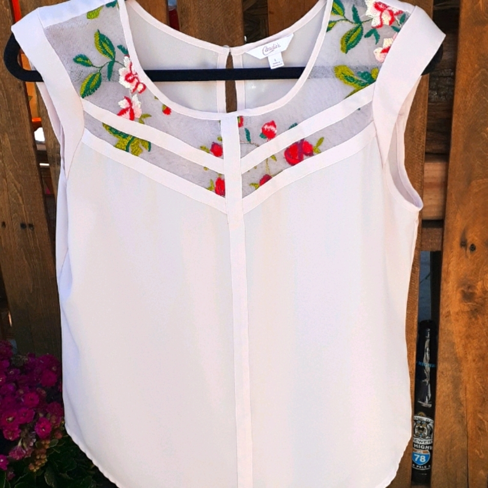 Candies pink blouse, with embroidered roses.